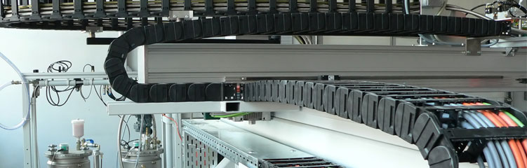Slide 04